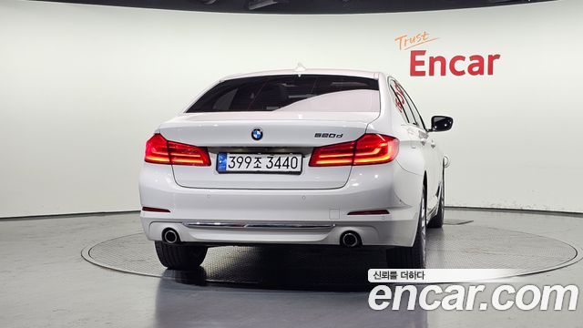 BMW 5-Series 2018 — photo 4