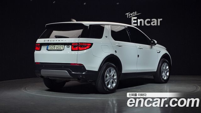 Land Rover Discovery Sport 2021 — photo 2