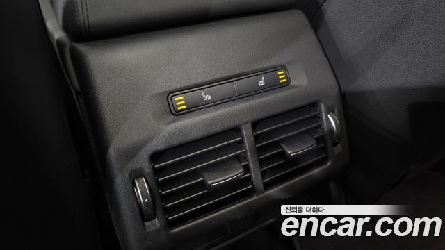 Land Rover Discovery Sport 2021 — photo 18