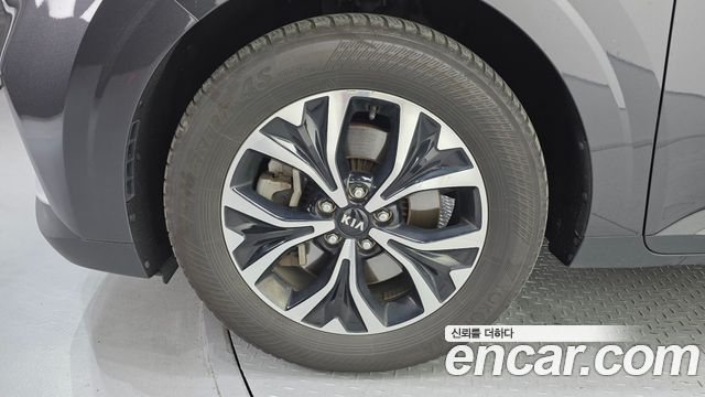 Kia Canival 2021 — photo 5