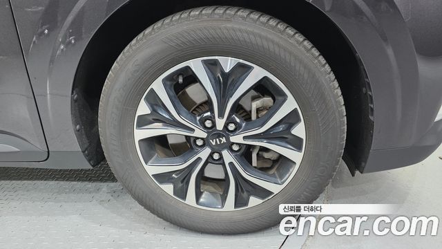 Kia Canival 2021 — photo 7