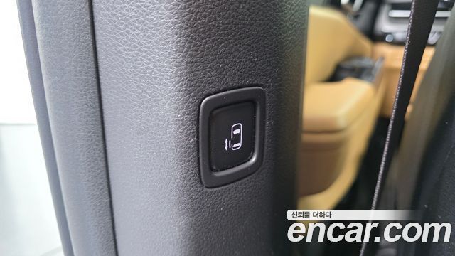 Kia Canival 2021 — photo 27