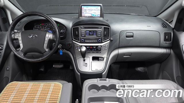 Hyundai Starex 2017 — photo 10