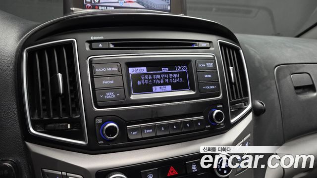 Hyundai Starex 2017 — photo 22