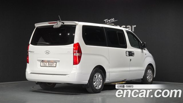 Hyundai Starex 2017 — photo 8