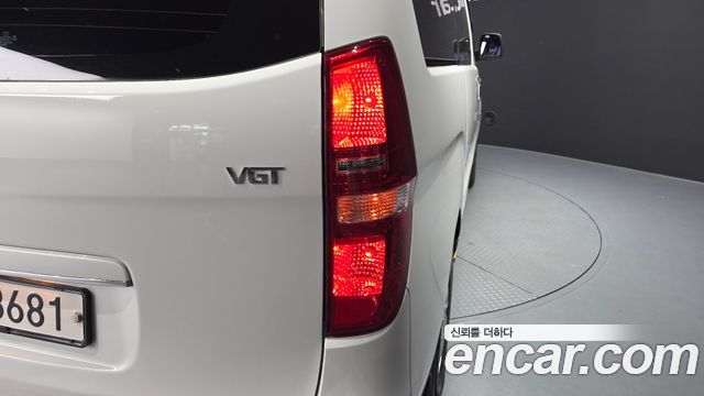 Hyundai Starex 2017 — photo 9