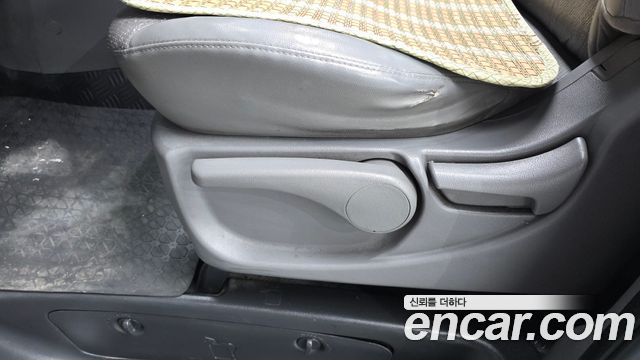 Hyundai Starex 2017 — photo 31