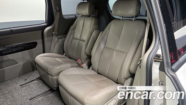 Kia Canival 2018 — photo 11