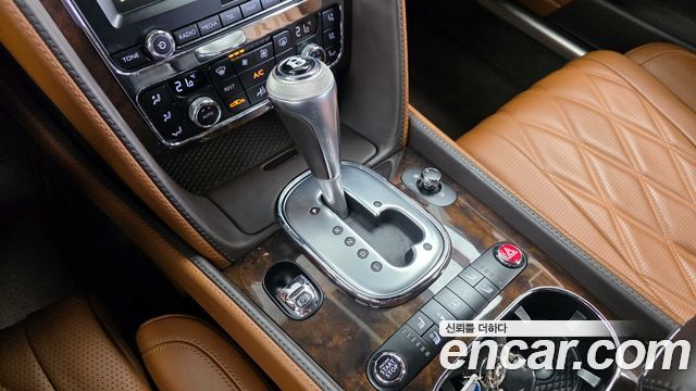 Bentley Flying Spur 2015 — photo 9