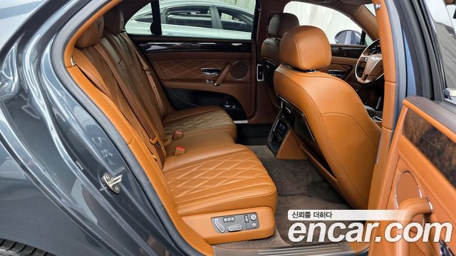 Bentley Flying Spur 2015 — photo 12