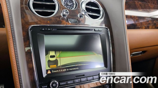 Bentley Flying Spur 2015 — photo 15