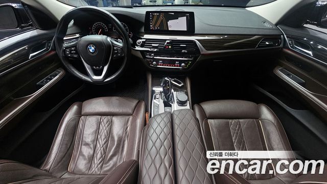 BMW Gran Turismo 2019 — photo 10
