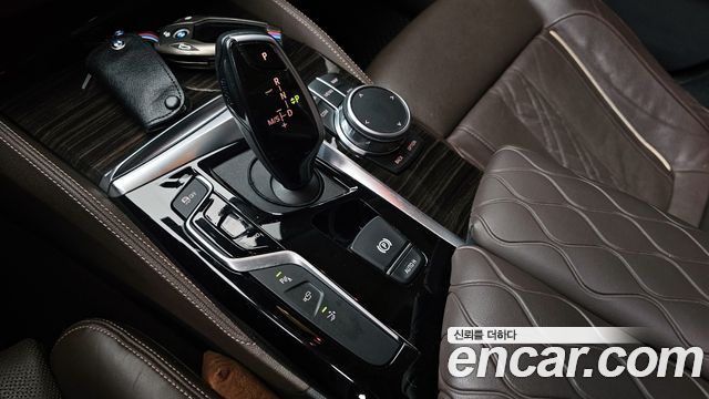 BMW Gran Turismo 2019 — photo 12