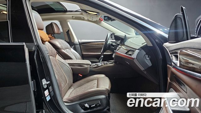 BMW Gran Turismo 2019 — photo 16