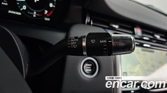 Land Rover Discovery Sport 2022 — photo 28