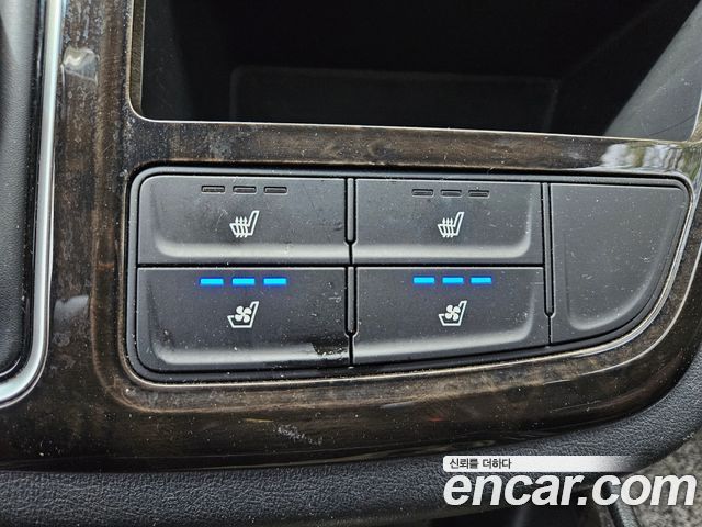 Hyundai Starex 2020 — photo 17