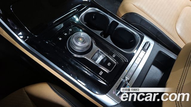 Kia Canival 2021 — photo 9