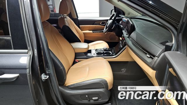 Kia Canival 2021 — photo 11
