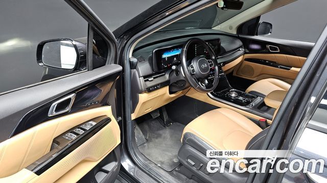 Kia Canival 2021 — photo 12
