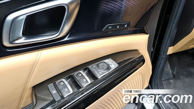 Kia Canival 2021 — photo 18