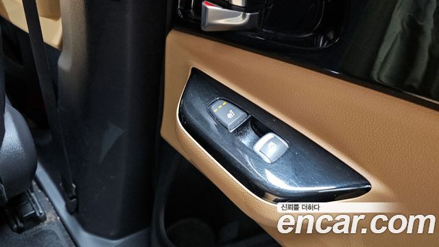 Kia Canival 2021 — photo 19