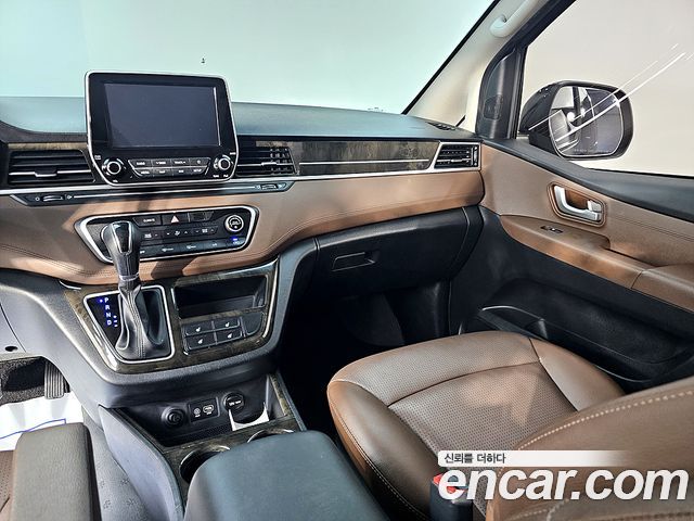 Hyundai Starex 2018 — photo 10