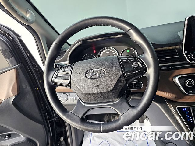 Hyundai Starex 2018 — photo 12