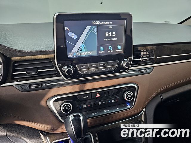 Hyundai Starex 2018 — photo 19