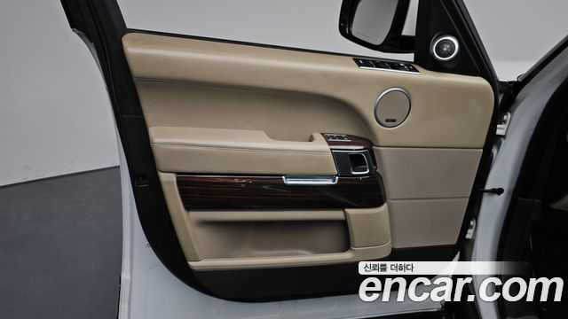 Land Rover Range Rover 2016 — photo 14