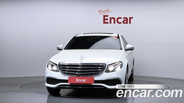Mercedes-Benz E-Class 2018 — photo 2