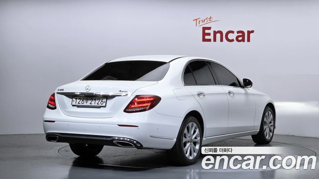 Mercedes-Benz E-Class 2018 — photo 3