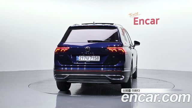 Volkswagen Tiguan 2023 — photo 4