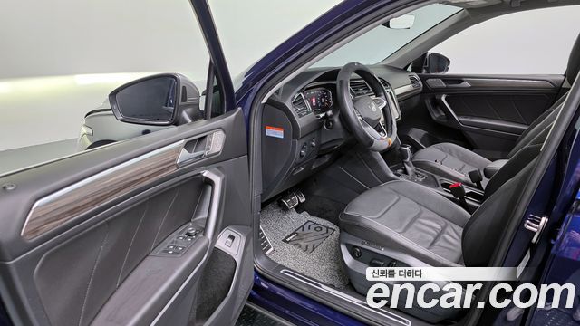 Volkswagen Tiguan 2023 — photo 13