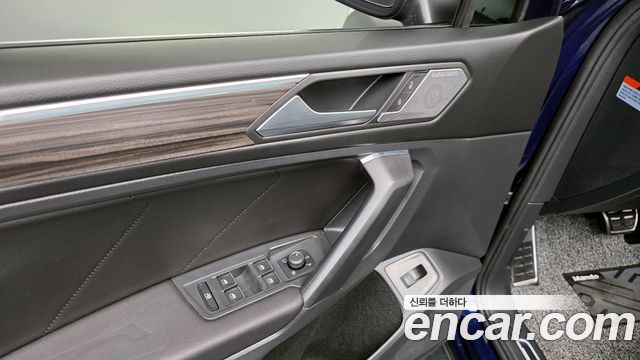 Volkswagen Tiguan 2023 — photo 25