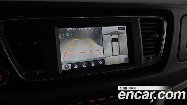 Kia Canival 2018 — photo 15