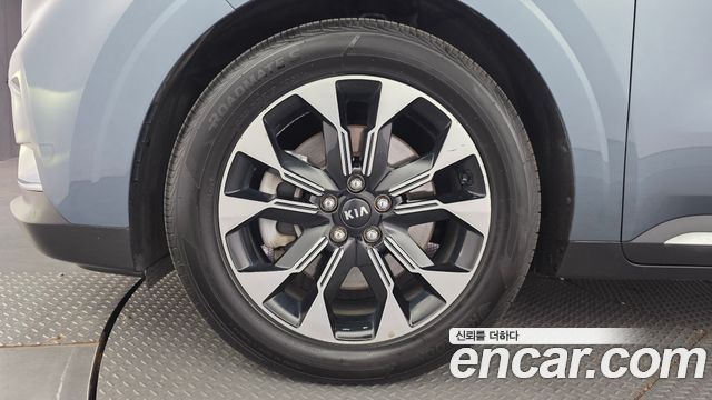 Kia Canival 2021 — photo 5