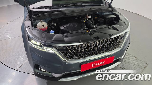 Kia Canival 2021 — photo 6