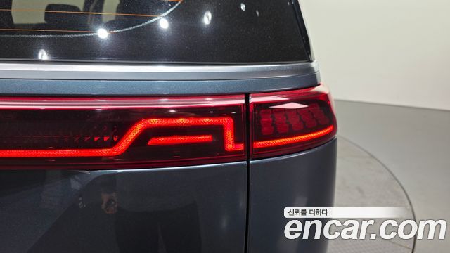 Kia Canival 2021 — photo 9