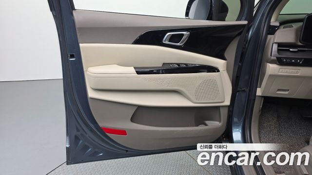 Kia Canival 2021 — photo 14