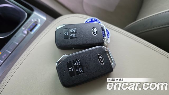 Kia Canival 2021 — photo 30