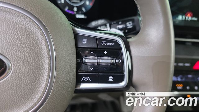 Kia Canival 2021 — photo 34