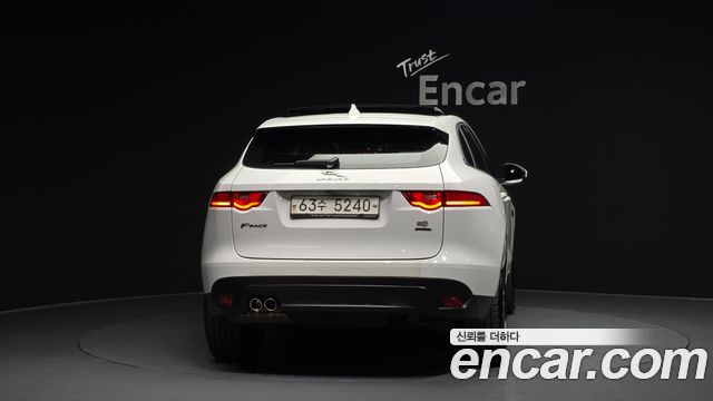 Jaguar F-PACE 2018 — photo 4