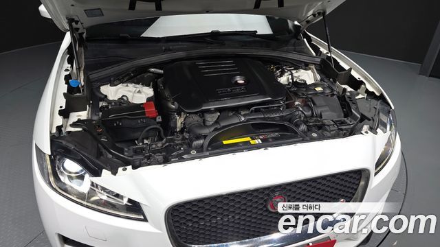 Jaguar F-PACE 2018 — photo 6