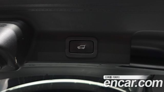 Jaguar F-PACE 2018 — photo 32