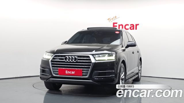 Audi Q7 2019 — photo 3