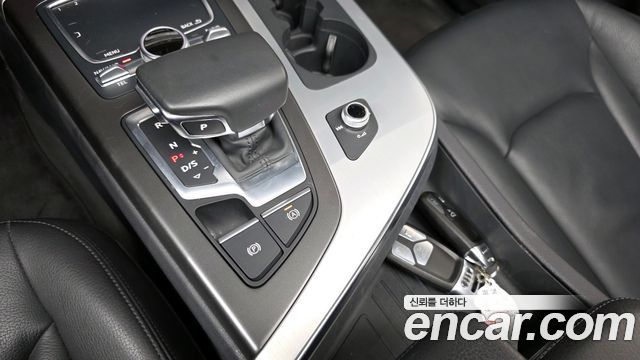 Audi Q7 2019 — photo 9