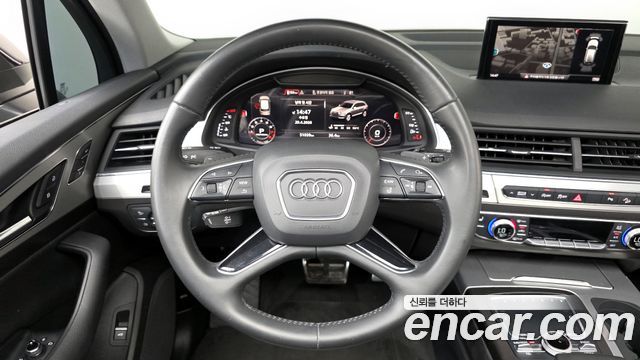 Audi Q7 2019 — photo 14