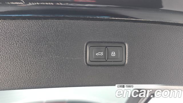 Audi Q7 2019 — photo 16