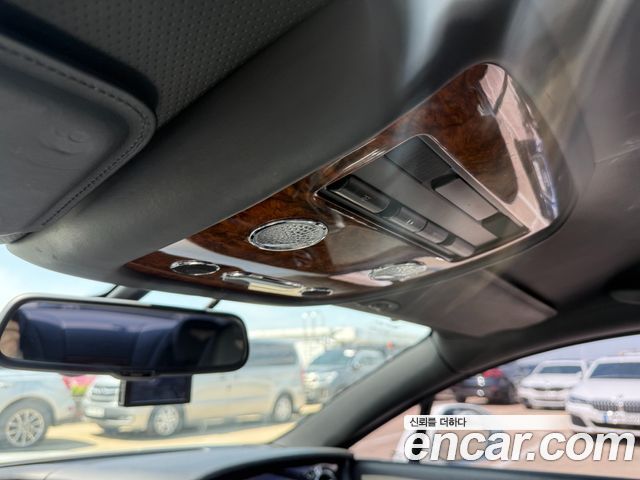 Bentley Continental 2012 — photo 12