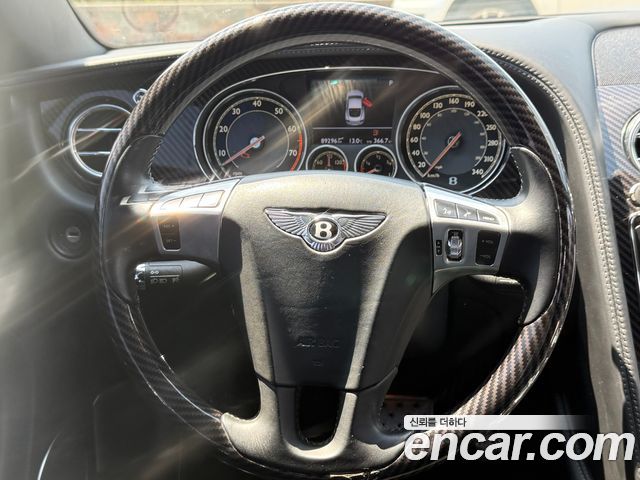 Bentley Continental 2012 — photo 17